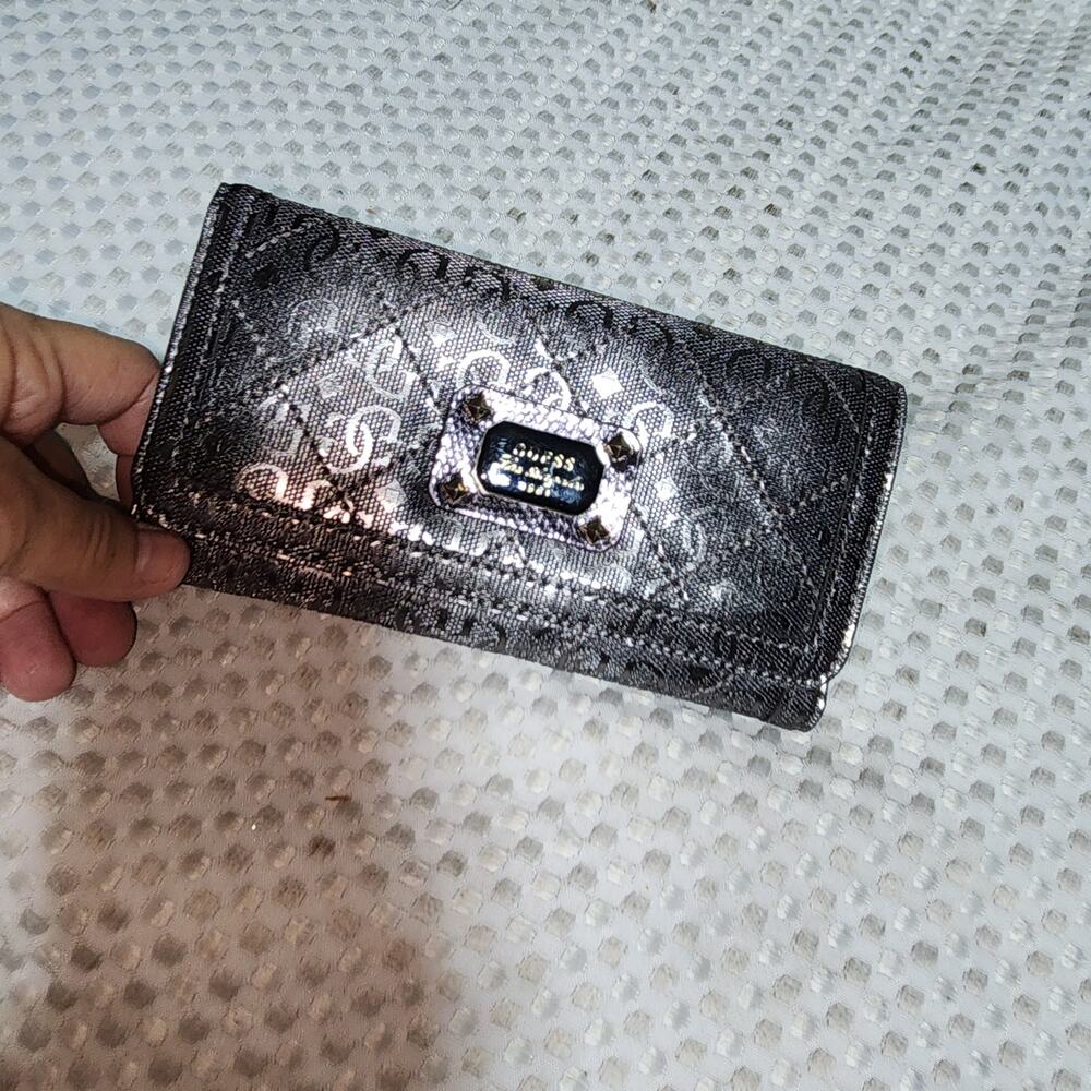 GUESS ORGANIZER WALLET CLUTCH